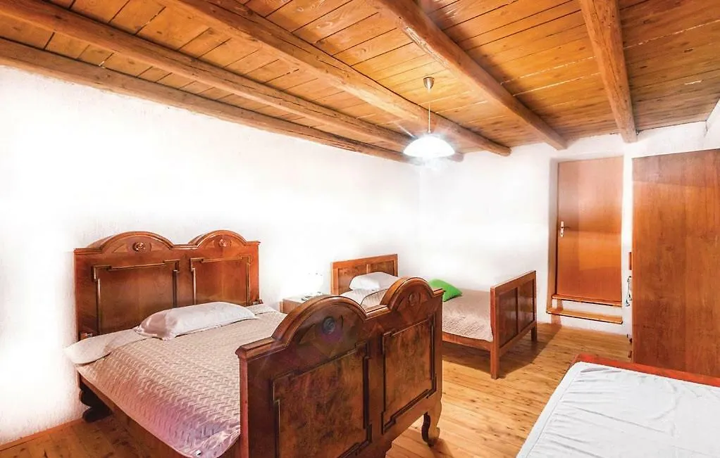 Dvori Apartment Marcana
